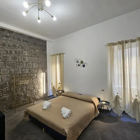 Palazzetto Dei Priori * Viterbo