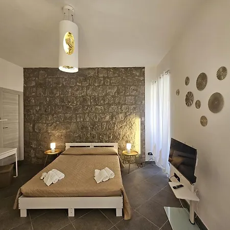 Palazzetto Dei Priori *