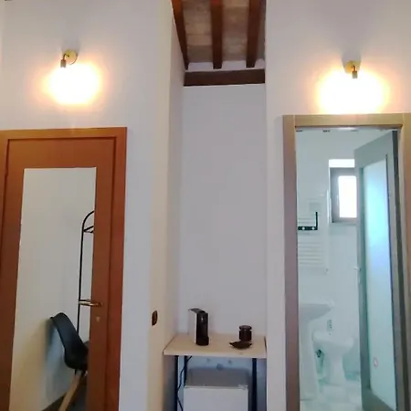 Palazzetto Dei Priori *
