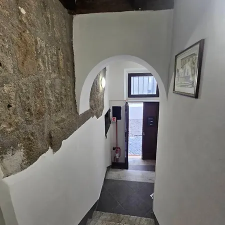 Palazzetto Dei Priori *