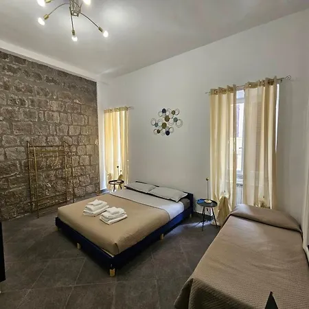 Palazzetto Dei Priori * Viterbe